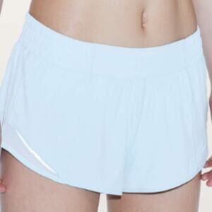 6258 LULULEMON HOTTY HOT 2.5" in Sz 8 **LOVED** in WINDMILL